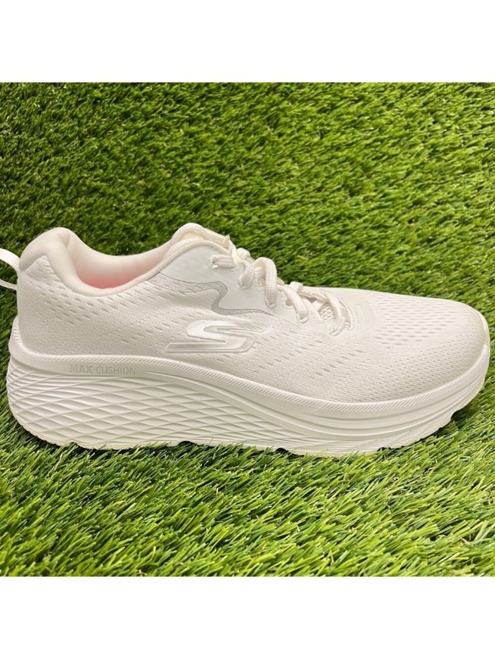 Skechers Max Cushioning Elite 2.0 Womens Size 8 White Running Shoes Sneakers